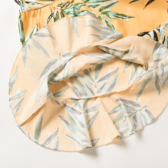 Elastic Waist One Piece Short Jumpsuit Rompers - Picture 9 of 12